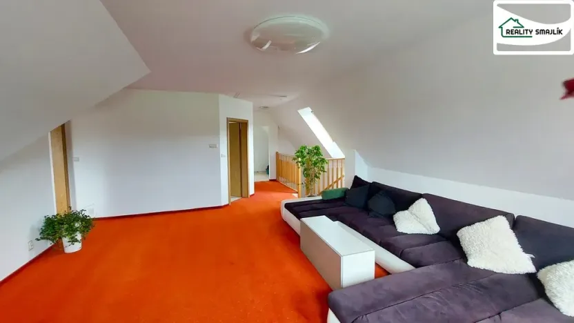 Pronájem bytu 3+1, Cheb - Skalka, Komorní Dvůr, 100 m2