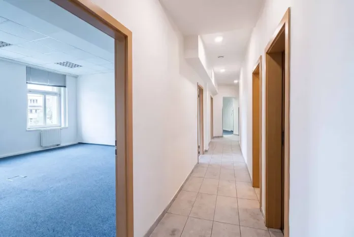 Pronájem kanceláře, Praha - Vysočany, Jandova, 209 m2