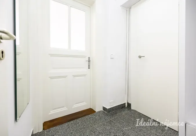 Pronájem bytu 2+kk, Praha - Nusle, Jaromírova, 58 m2