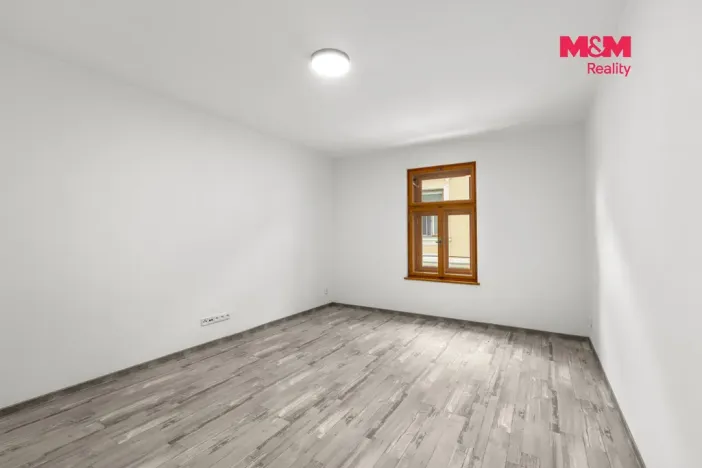 Pronájem bytu 3+1, Heřmanův Městec, náměstí Míru, 75 m2