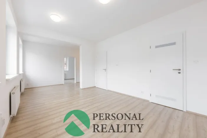 Pronájem bytu 3+1, Karlovy Vary, Pod Svahem, 86 m2
