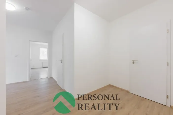 Pronájem bytu 3+1, Karlovy Vary, Pod Svahem, 86 m2