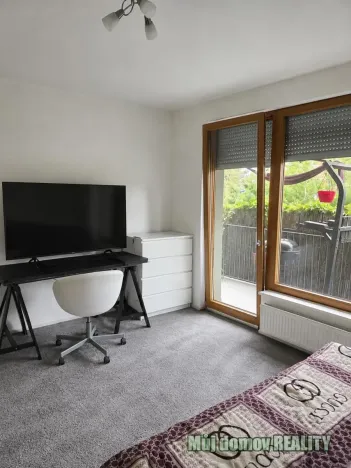 Pronájem bytu 2+kk, Praha - Hloubětín, Modrého, 72 m2