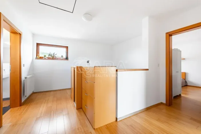 Prodej rodinného domu, Komárov, Sokolská, 132 m2