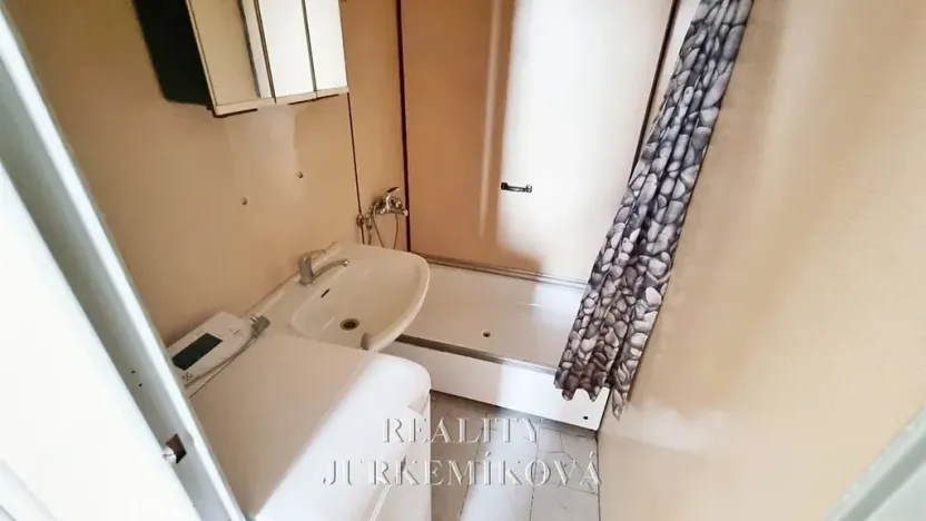 Pronájem bytu 2+kk, České Budějovice, Labská, 44 m2