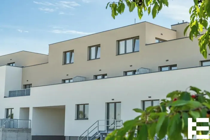 Prodej bytu 1+kk, Praha - Satalice, Za Novákovou zahradou, 33 m2