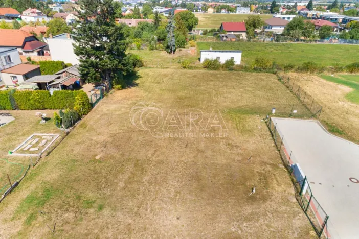 Prodej pozemku pro bydlení, Vestec, Máchova, 2304 m2