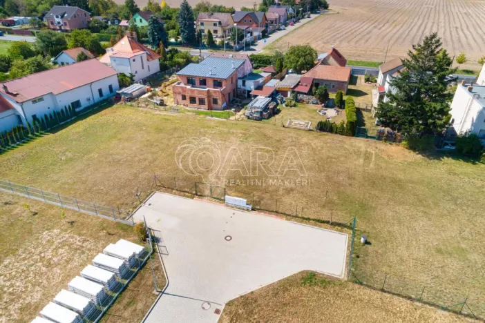 Prodej pozemku pro bydlení, Vestec, Máchova, 2304 m2