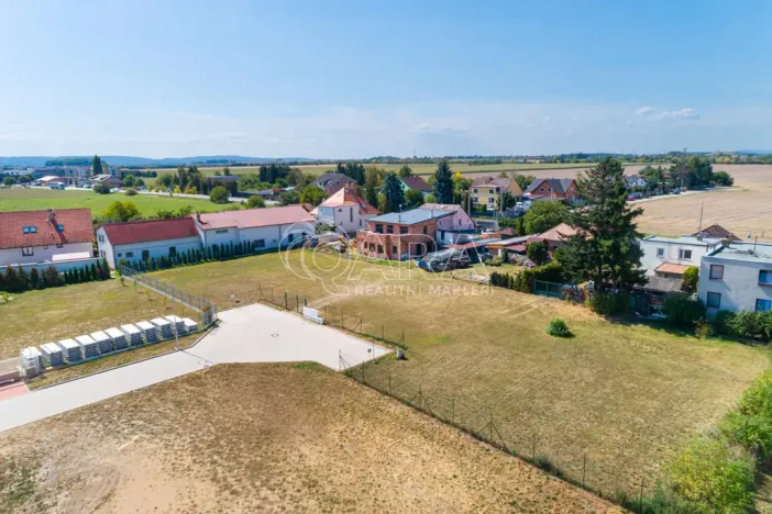 Prodej pozemku pro bydlení, Vestec, Máchova, 2304 m2