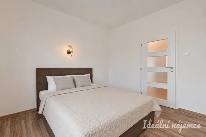 Pronájem bytu 2+kk, Brno, Poříčí, 51 m2