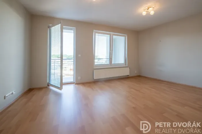 Prodej bytu 1+kk, Praha - Hloubětín, Nademlejnská, 38 m2