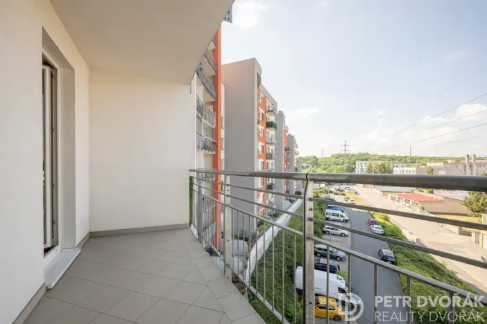 Prodej bytu 1+kk, Praha - Hloubětín, Nademlejnská, 38 m2