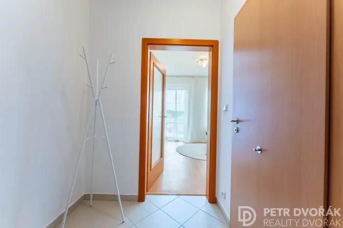 Prodej bytu 1+kk, Praha - Hloubětín, Nademlejnská, 38 m2