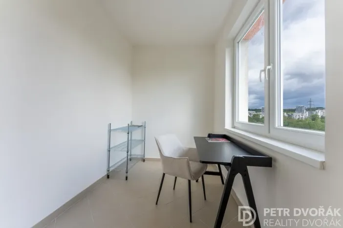 Prodej bytu 1+kk, Praha - Hloubětín, Nademlejnská, 38 m2