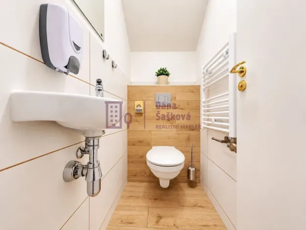 Prodej rodinného domu, Rodvínov, 210 m2