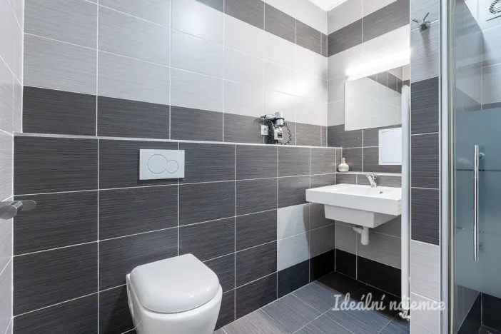 Pronájem bytu 1+kk, Praha - Suchdol, Suchdolské náměstí, 32 m2