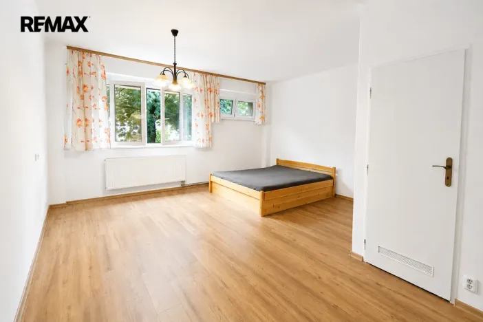 Pronájem bytu 1+1, Praha - Libeň, U školičky, 48 m2
