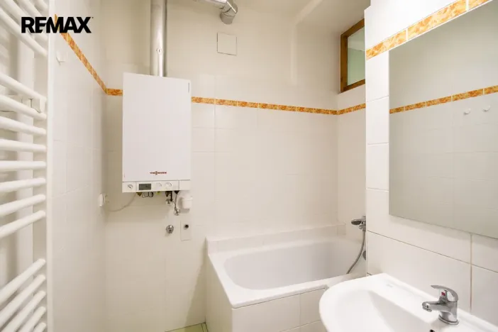 Pronájem bytu 1+1, Praha - Libeň, U školičky, 48 m2