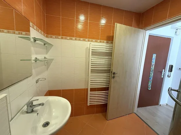 Pronájem bytu 2+1, Hrušovany u Brna, Sídliště, 58 m2