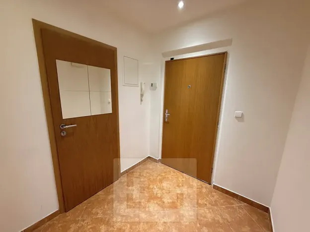 Pronájem bytu 2+kk, Praha - Pitkovice, Křemenáčová, 49 m2