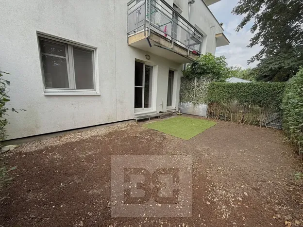 Pronájem bytu 2+kk, Praha - Pitkovice, Křemenáčová, 49 m2