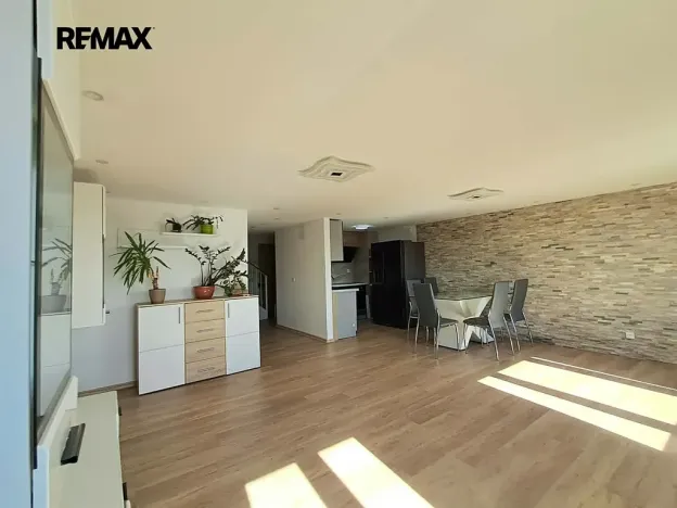 Pronájem bytu 4+kk, Praha - Modřany, Plovdivská, 82 m2