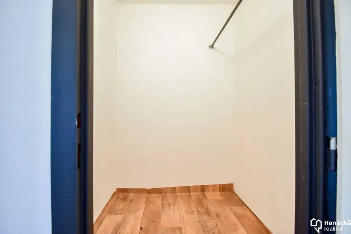 Prodej bytu 2+1, Olomouc, Jeremiášova, 56 m2