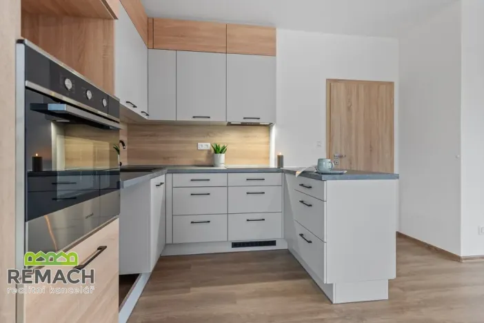 Pronájem bytu 2+kk, Náchod, Bartoňova, 61 m2