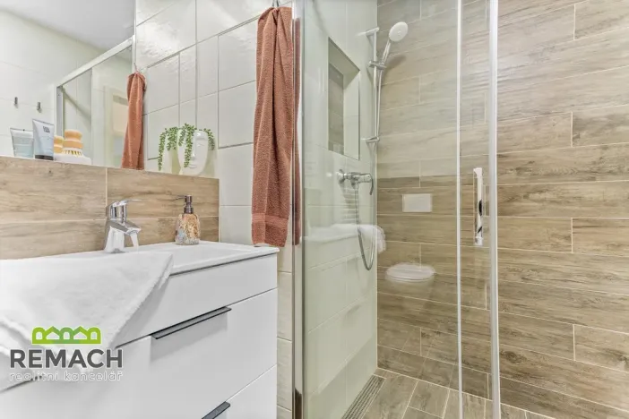Pronájem bytu 2+kk, Náchod - Staré Město nad Metují, Bartoňova, 56 m2