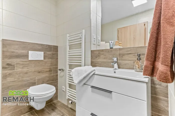 Pronájem bytu 2+kk, Náchod - Staré Město nad Metují, Bartoňova, 56 m2