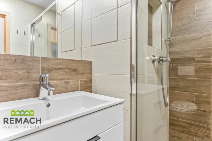 Pronájem bytu 2+kk, Náchod - Staré Město nad Metují, Bartoňova, 56 m2