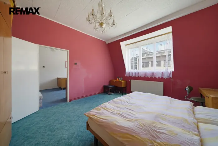 Prodej bytu 3+1, Karlovy Vary, Krymská, 83 m2