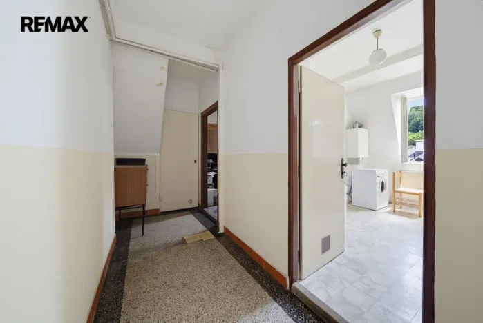 Prodej bytu 3+1, Karlovy Vary, Krymská, 83 m2