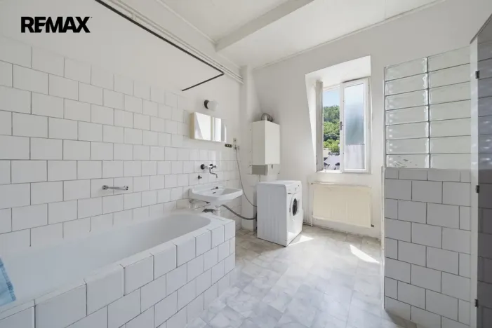 Prodej bytu 3+1, Karlovy Vary, Krymská, 83 m2