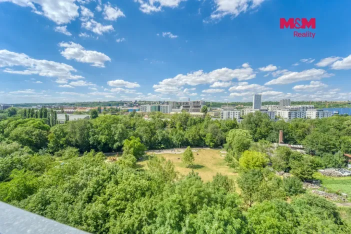 Prodej bytu 3+kk, Praha - Vysočany, Sousedíkova, 72 m2