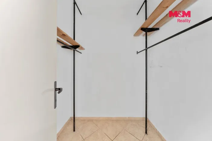 Prodej bytu 2+1, Povrly, Sídliště II, 58 m2