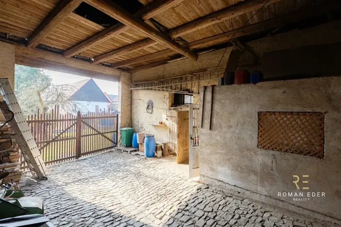 Prodej vícegeneračního domu, Chotiněves, 495 m2