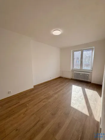Pronájem bytu 1+1, Jirkov, Ervěnická, 35 m2