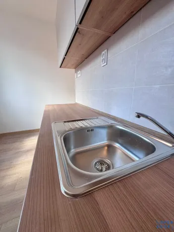 Pronájem bytu 1+1, Jirkov, Ervěnická, 35 m2