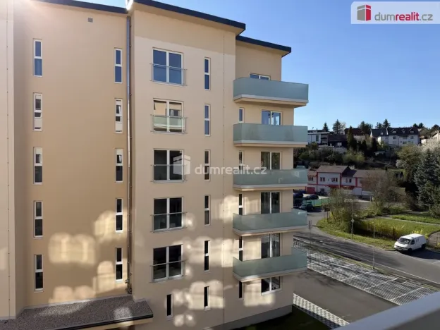 Pronájem bytu 2+kk, Karlovy Vary, Rolavská, 48 m2