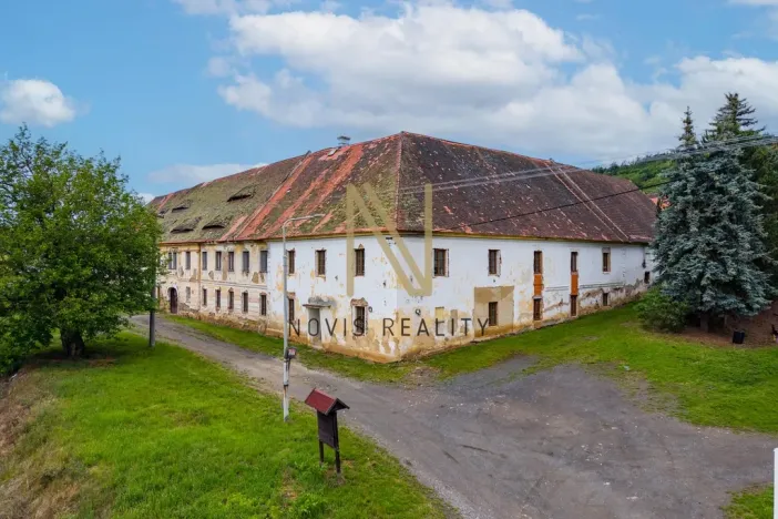 Prodej zemědělské usedlosti, Červené Poříčí, 1400 m2