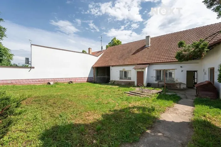 Prodej rodinného domu, Drnholec, nám. Svobody, 210 m2