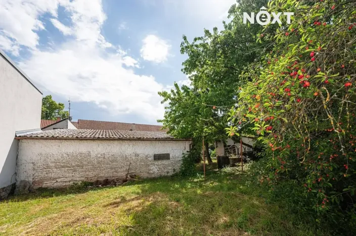 Prodej rodinného domu, Drnholec, nám. Svobody, 210 m2