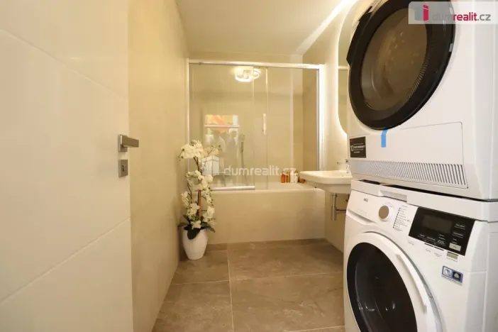Pronájem bytu 3+kk, Karlovy Vary, Šumavská, 86 m2