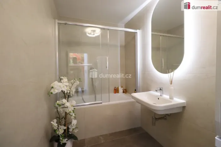 Pronájem bytu 3+kk, Karlovy Vary, Šumavská, 86 m2
