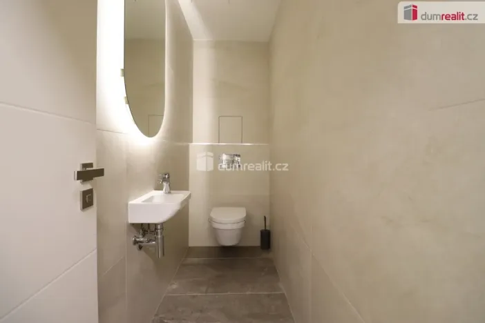 Pronájem bytu 3+kk, Karlovy Vary, Šumavská, 86 m2