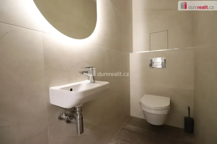 Pronájem bytu 3+kk, Karlovy Vary, Šumavská, 86 m2