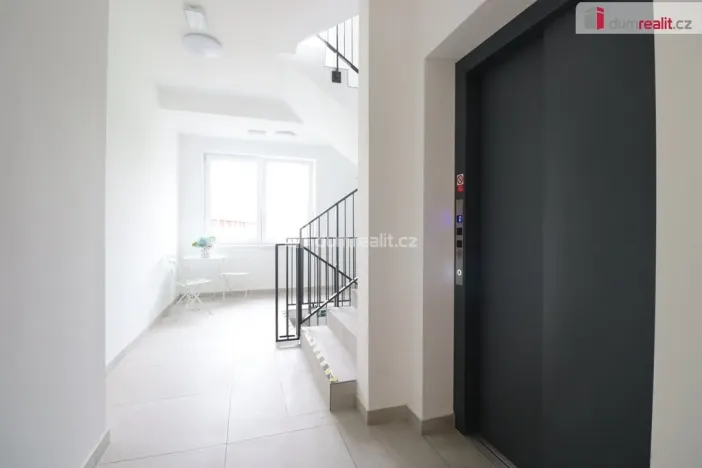 Pronájem bytu 3+kk, Karlovy Vary, Šumavská, 86 m2
