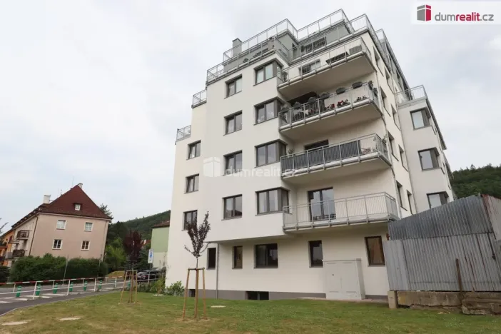 Pronájem bytu 3+kk, Karlovy Vary, Šumavská, 86 m2