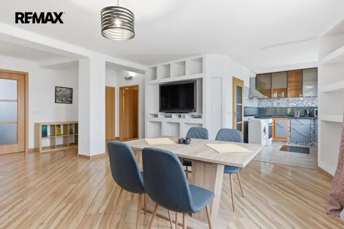 Prodej bytu 2+kk, Karlovy Vary, Horova, 86 m2